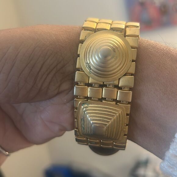 Gold Wearable Geometric 3D Bracelet - Picture 4 of 4